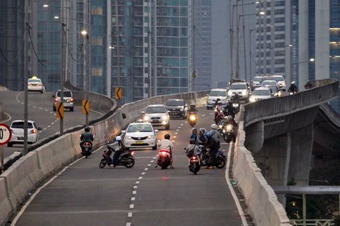 Terulang Lagi, Motor Ramai-ramai Lawan Arah di JLNT