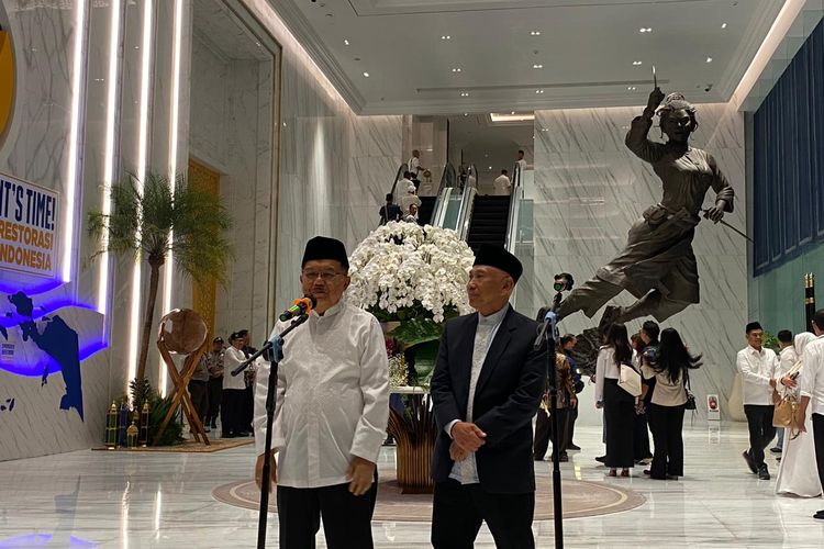 Sekretaris Jenderal (Sekjen) PKS Habib Aboe Bakar Alhabsyi pasca buka puasa bersama para elite partai politik (parpol) di Nasdem Tower, Gondangdia, Jakarta Pusat, Sabtu (25/3/2023).