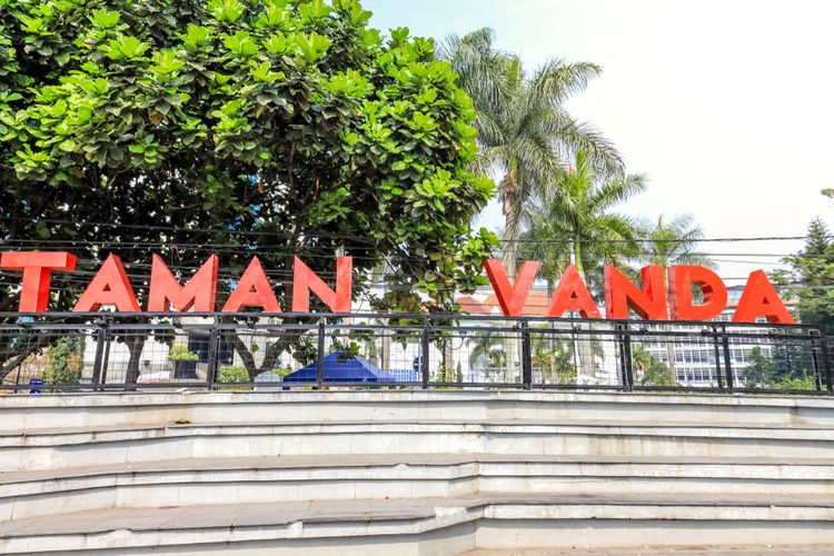 Taman Vanda di Kota Bandung.