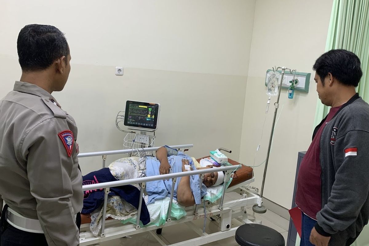 Korban pembacokan di RS Eka Husada Gresik, Kamis (15/5/2025).