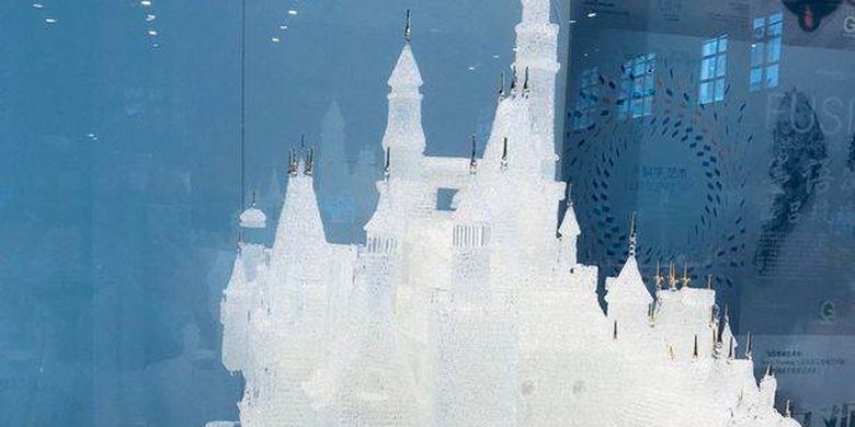 Замок из стекла книга фото