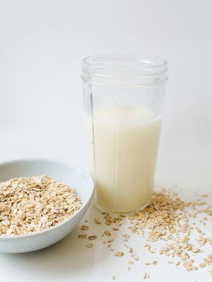 Ilustrasi oat milk