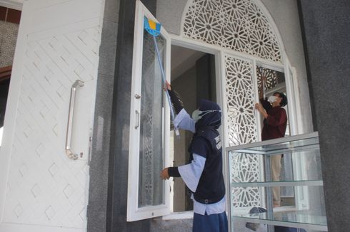 Mengintip Salon Masjid Cianjur, Gerakan Para Pemuda Bersihkan Ratusan Masjid Tanpa Bayaran