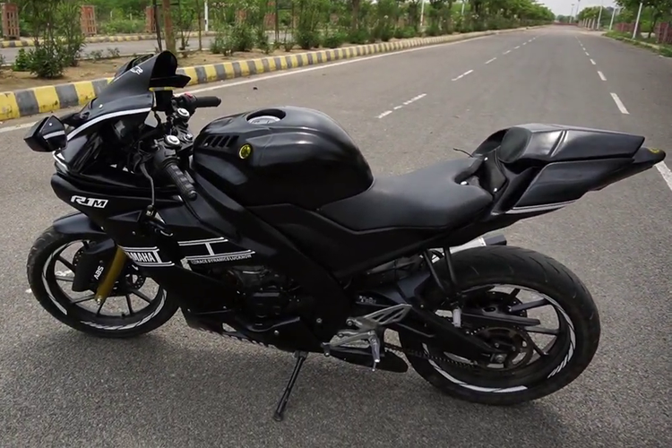 Modifikator asal India mengubah tampilan Yamaha All New R15 menjadi R1M dengan bantuan body kit
