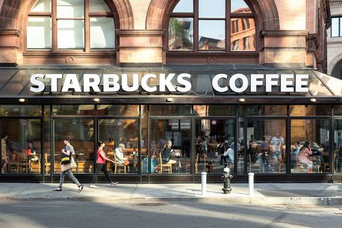 Starbucks Larang Karyawannya Pakai Atribut 