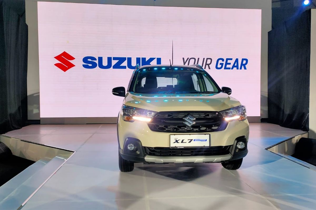 Suzuki XL7 hybrid
