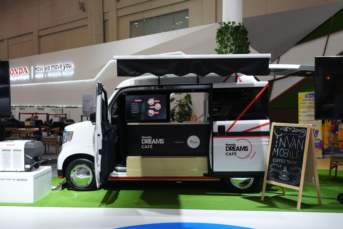 Honda memperkenalkan Honda Dreams Café Mobile di Gaikindo International Auto Show (GIIAS) 2024. 