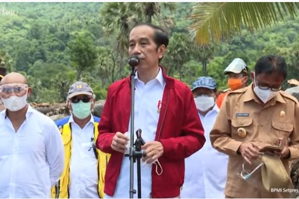 Jokowi Instruksikan Jajarannya Lakukan Langkah Tanggap Darurat Evakuasi Korban Gempa di Malang