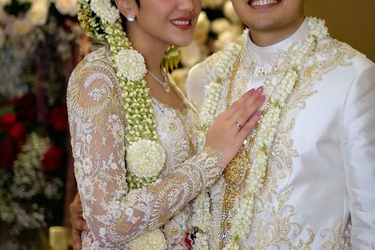 Pengusaha Putri Tanjung menikah dengan Guinandra Jatikusumo pada Minggu (20/3/2022).