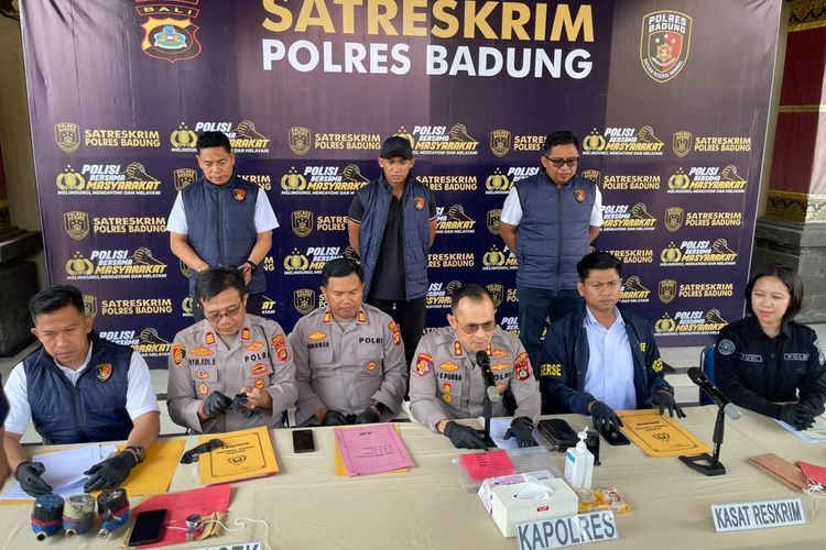Kesal Kalah Judi, 2 Pria Bakar Mesin Perontok Padi dan Pagar Hutan Sangeh di Badung