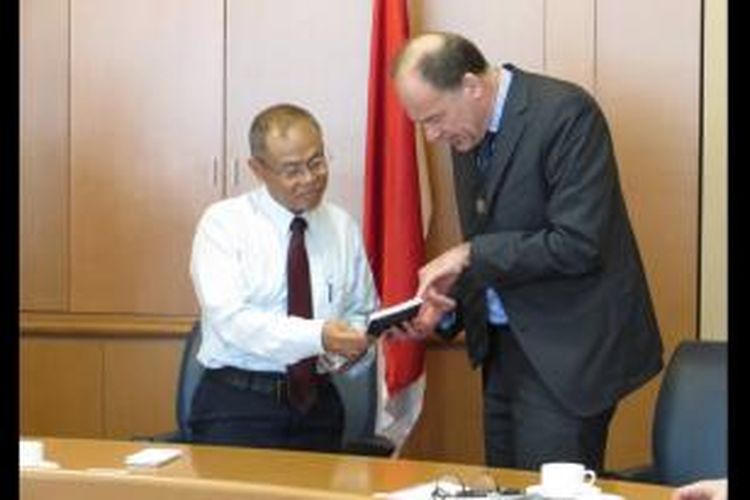 Direktur Jenderal Pendidikan Tinggi, Djoko Santoso, menerima delegasi Universitas Leiden yang dipimpin oleh Rektor Carel Stolker, Selasa (3/3/2014).  