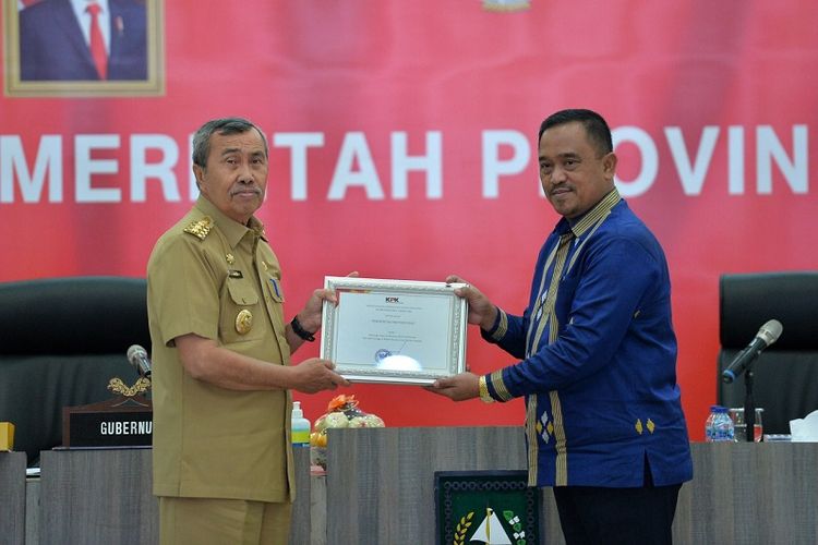 Gubernur Riau Syamsuar memimpin rapat koordinasi (rakor) mengenai wujud komitmen Pemprov Riau terhadap upaya pemberantasan korupsi yang terjadi di Provinsi Riau, di Gedung Daerah Balai Serindit, Selasa (30/8/2022).