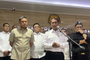 Amran Laporkan 300 Pabrik Sawit ke Polisi, Tembusan Langsung ke Kapolri