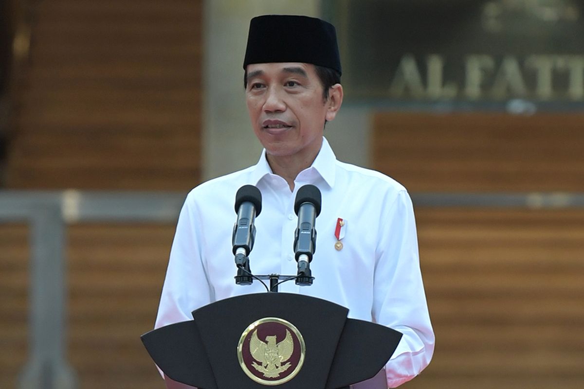 Indonesian President Joko Widodo speaks at Jakartas Istiqlal Mosque on Thursday (7/1/2021) ahead of the house of worships first renovation in 42 years.