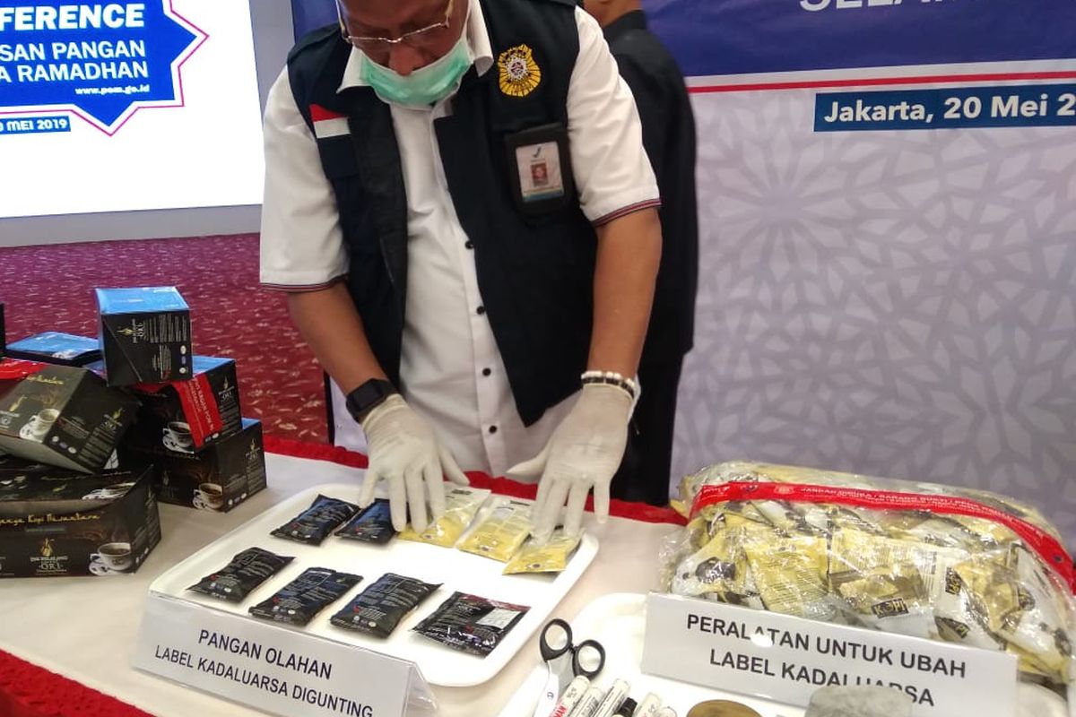 Konferensi Pers BPOM RI terkait pengamanan ratusan ribu kemasan pangan tidak memenuhi syarat di Jakarta, Senin (20/5/2019)