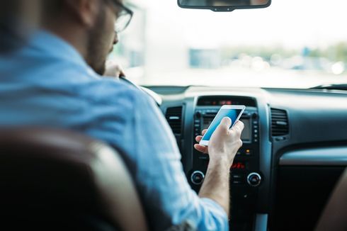 Di Negara Bagian Australia Ini, Pakai Ponsel saat Berkendara Bisa Didenda Rp 10 Juta