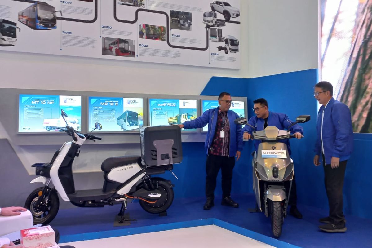 Motor listrik terbaru buatan PT Motor Anak Bangsa (MAB), Electro E-Rover dan Delivery, di ajang Periklindo Electric Vehicle Show (PEVS) 2025