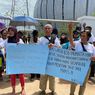 Tuntut Segera Direlokasi ke Kampung Susun Bayam, Warga Pilih Menginap di Depan JIS