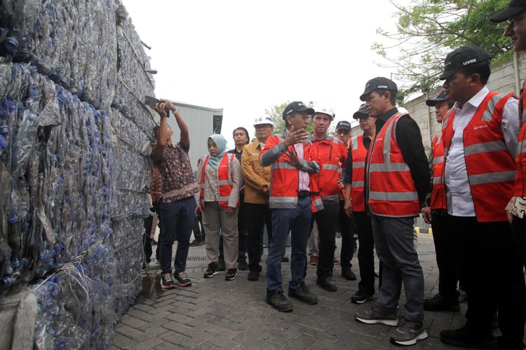 Aqua Perkuat Sinergi dalam Implementasi Ekonomi Sirkular dan Pemanfaatan Material Daur Ulang