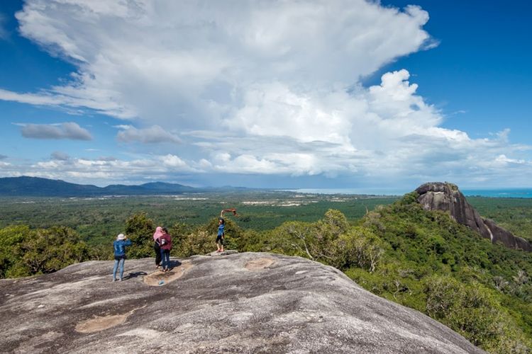 Geopark Belitung - Batu Baginda Geosite