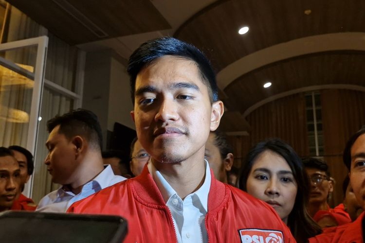 Ketua umum PSI Kaesang Pangarep mengahdiri konsolidasi PSI Jateng di Semarang, Minggu (22/10/2023).