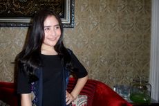 Prilly Mengaku Cuma Teman meski Berpelukan dengan Teuku Rassya