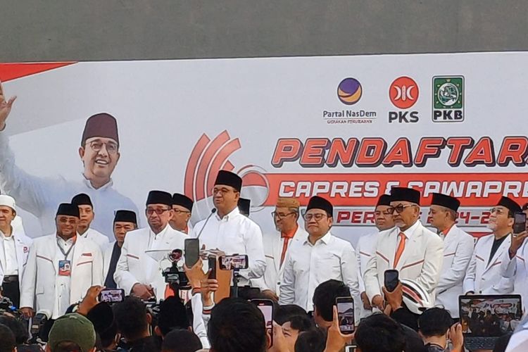Bacapres dan bacawapres Koalisi Perubahan Anies Baswedan dan Muhaimin Iskandar di Kantor DPP PKS sebelum mendaftarkan diri ke KPU sebagai capres-cawapres, Kamis (19/10/2023).
