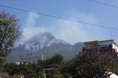 Gunung Panderman Terbakar, 200 Personel Gabungan Dikerahkan Padamkan Api