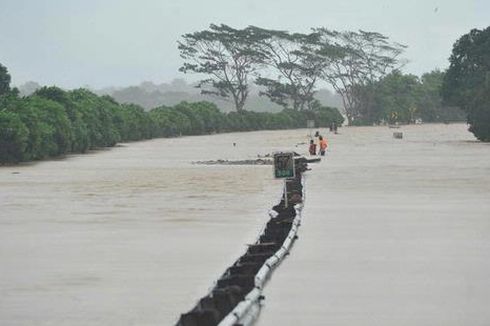Tol Tangerang-Merak Terendam di Kilometer 38
