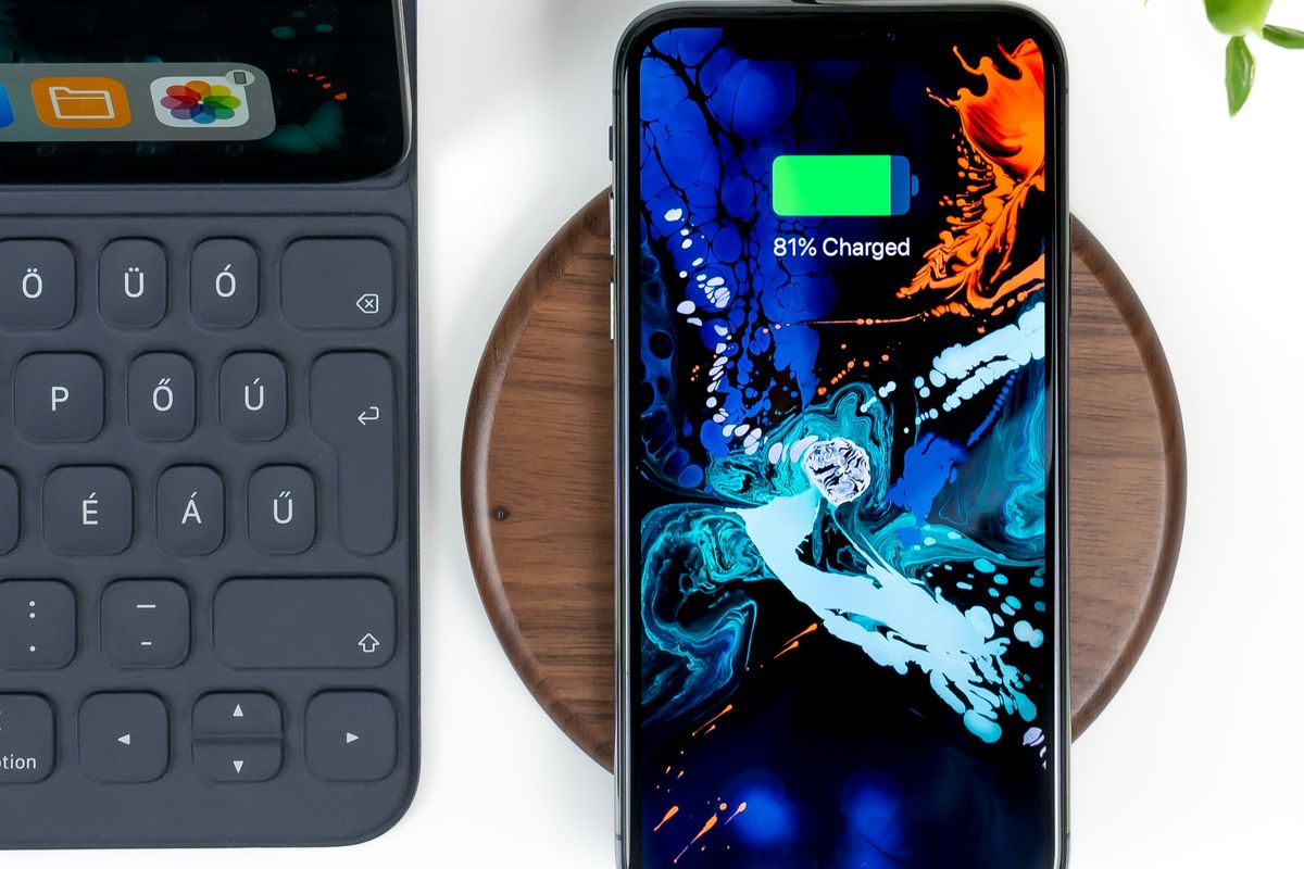 Cara cas iPhone yang benar.