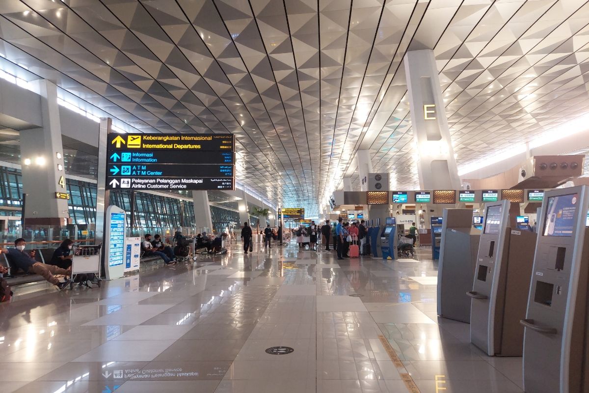 Suasana di Terminal 3 Bandara Soekarno-Hatta, Kota Tangerang, 