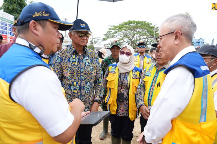 Menteri PU Ngebor 48 Titik Sumur Aceh Tamiang, Pasok Air Bersih