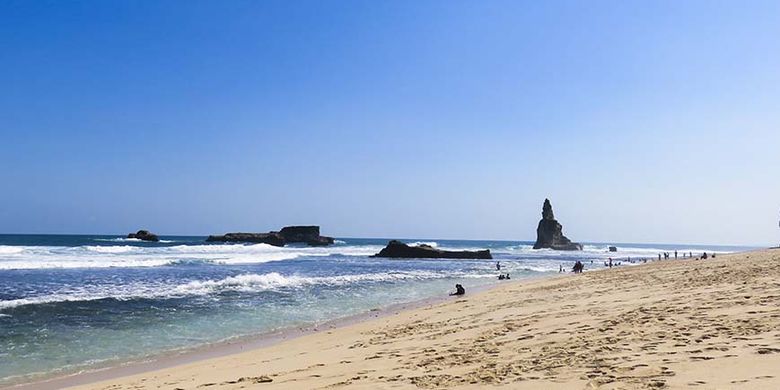 Salah Satu Pantai Cantik di Pacitan, Pantai Buyutan