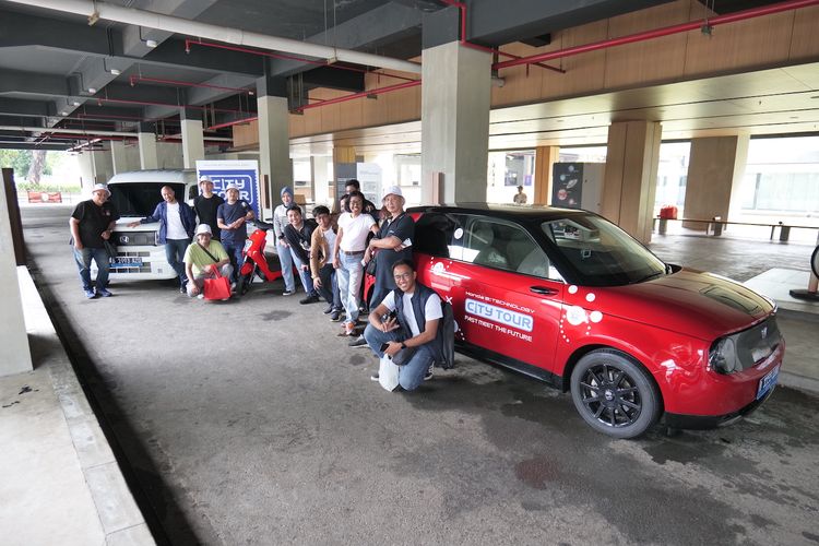 Berkolaborasi dengan Jakarta Good Guide (JGG), Honda mengajak peserta berwisata di berbagai lokasi menarik di Jakarta menggunakan mobil-mobil elektrifikasi Honda, mulai dari Honda e, All New Honda Accord RS e:HEV dan All New Honda CR-V RS e:HEV.
