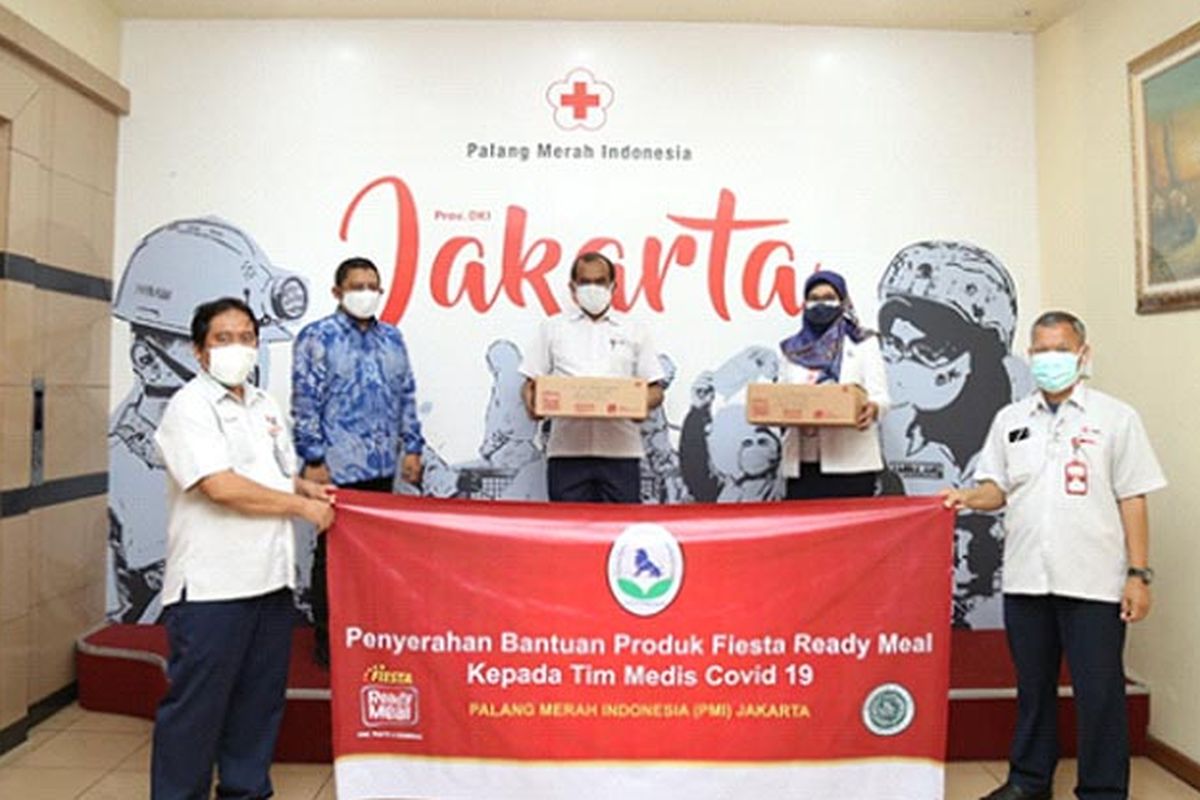 Pemberian bantuan berupa Fiesta Ready Meal oleh CPI kepada PMI dan rumah sakit di Indonesia. 