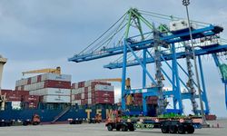 Pemindahan Terminal Petikemas Makassar ke Makassar New Port Tuntas pada 2027