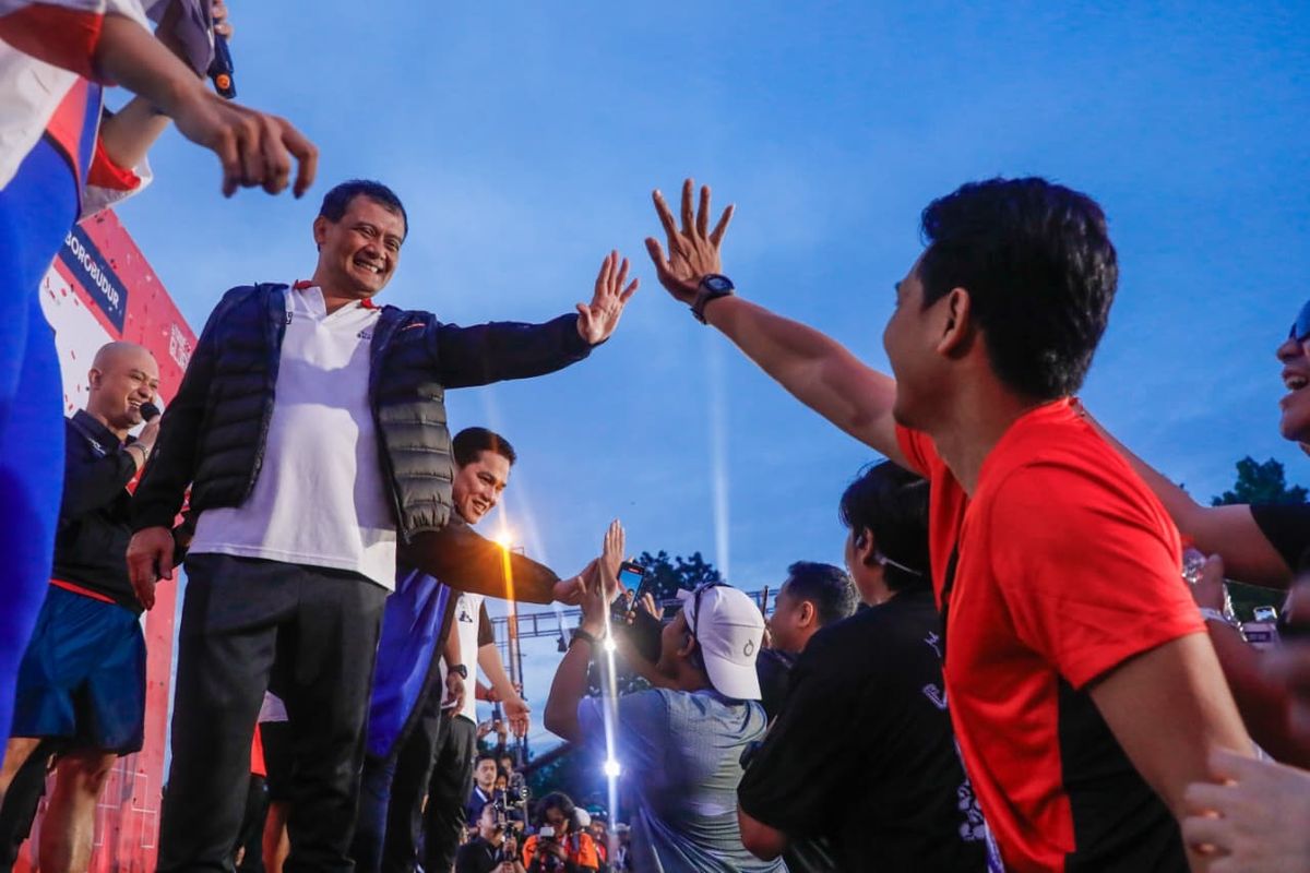 Lomba lari tahunan Bank Jateng Borobudur Marathon 2025 resmi dimulai di Kompleks Candi Borobudur, Magelang, Minggu, 16 November 2025, yang dilepas langsung oleh Gubernur Jawa Tengah, Ahmad Luthfi.