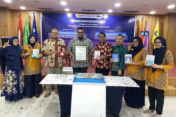 Prodi Keperawatan Universitas MH Thamrin Jakarta meraih penghargaan Muri untuk Penulisan Karya Mahasiswa Keperawatan Terbanyak (22/2/2024).