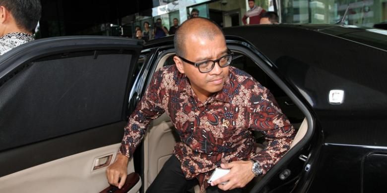 Sekretaris Kabinet Andi Widjajanto menyambangi pimpinan Komisi Pemberantasan Korupsi (KPK) di Gedung KPK, Jakarta, Kamis (18/12/2014). Andi membahas kekosongan kursi jabatan pimpinan KPK yang ditinggal Busyro Muqoddas karena telah berakhirnya masa tugas.  