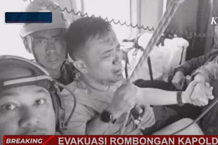 Salah satu rombongan Kapolda Jambi berhasil dievakuasi lewat jalur udara, Senin (21/2/2023).