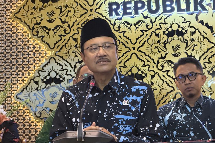 Mensos Sebut Anggota DPR yang Masuk Desil 4 Belum Pernah Dapat Bansos