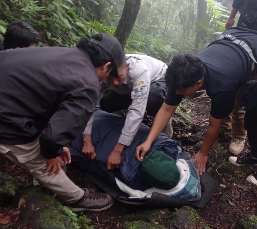 Pendaki Gunung Lemongan Lumajang Alami Hipotermia, Proses Evakuasi Berlangsung 12 Jam
