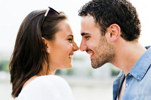 Manfaat Mengejutkan Berciuman untuk Kesehatan