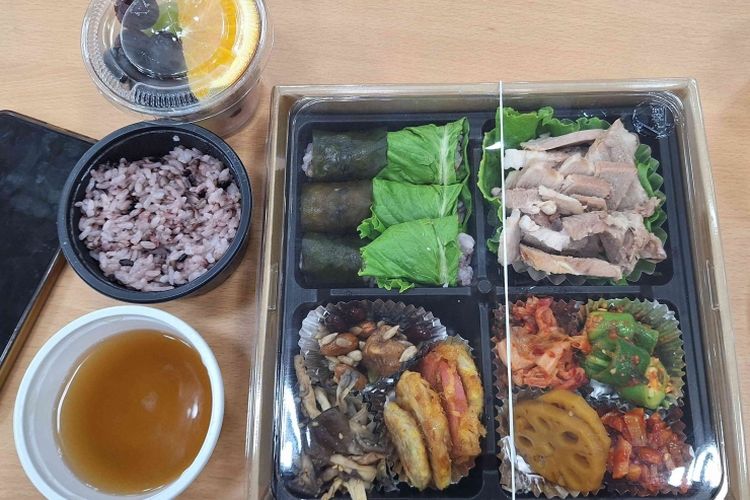 Paket makan siang di sekolah di Korea Selatan