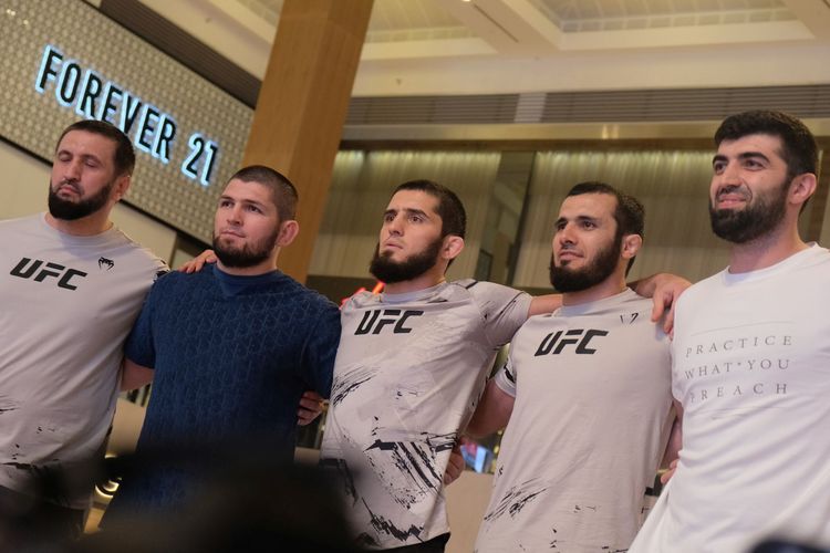 Foto Laporan Langsung UFC 280, Kans Makhachev Bawa Pulang Gelar Khabib