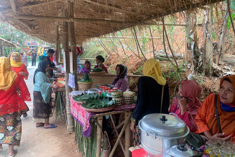 Pasar Seni di Desa Kenalan Borobudur.