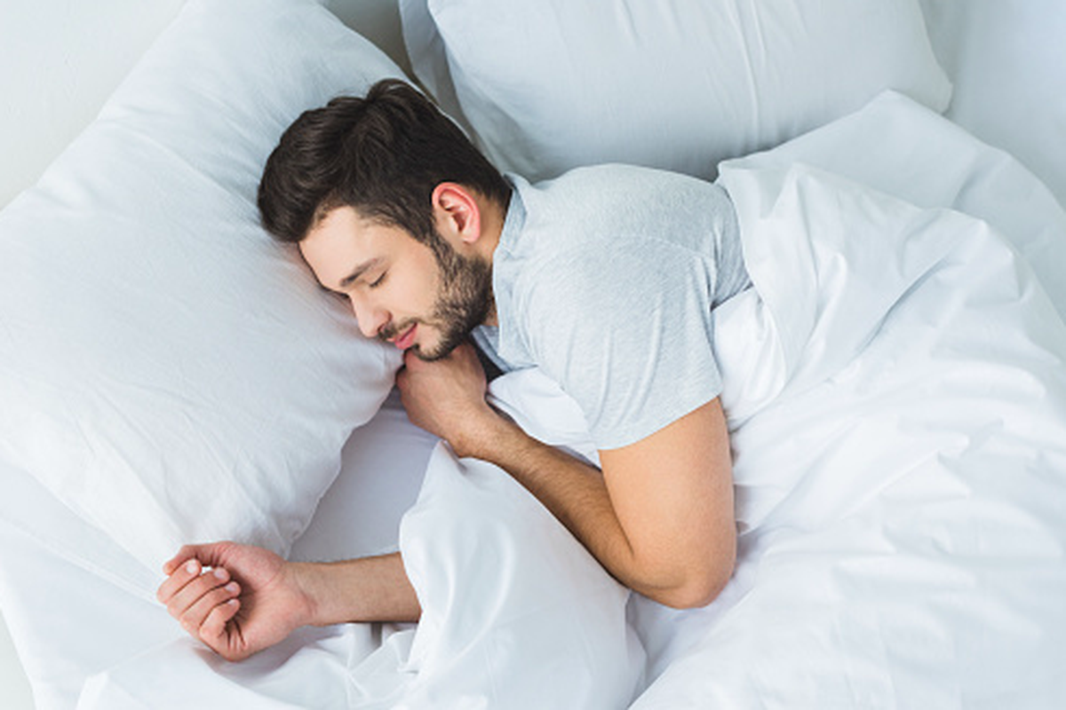 Tips tidur nyenyak bagi penderita asam lambung.