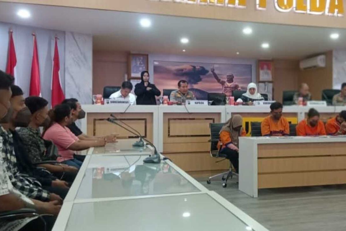 6 korban TPPO di Myanmar dipulangkan dan 4 pelaku TPPO ditangkap Polda Jatim.