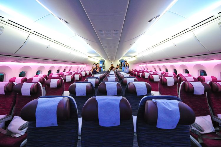Ilustrasi kabin kelas ekonomi Qatar Airways. 