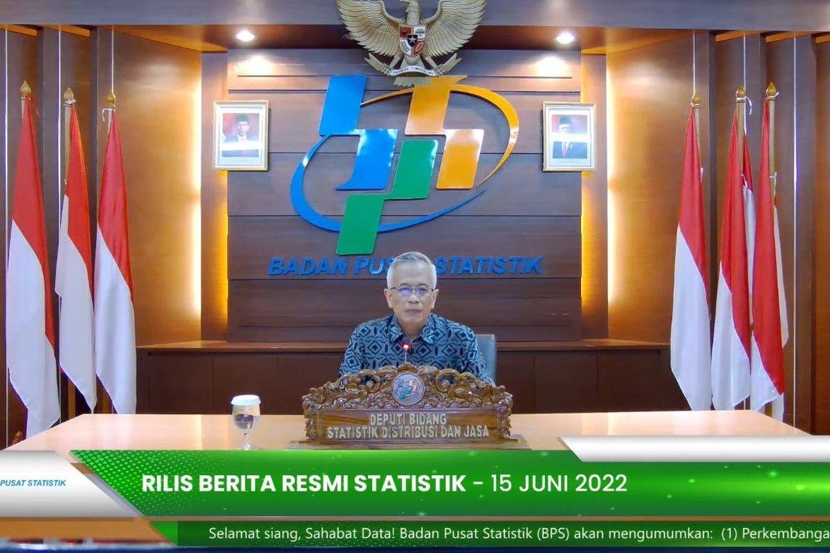 Deputi Bidang Statistik Distribusi dan Jasa BPS, Setianto dalam konferensi pers di Jakarta, Rabu (15/6/2022). 